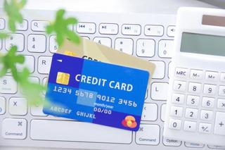 【今月のFP情報コラム】クレジットカードの落とし穴～リボ払いの恐ろしさ～（2023年4月）