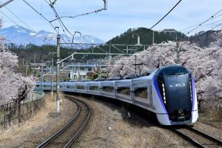 動かざること山の如し